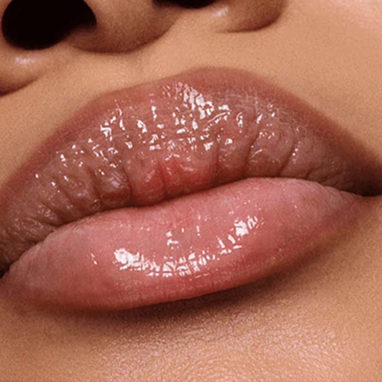 Accentuano la forma naturale delle labbra image
